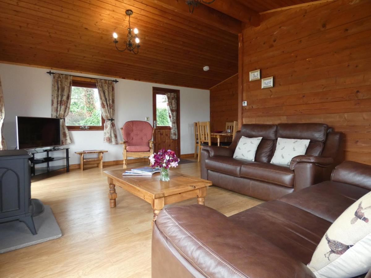 Chestnut Lodge Pilling Экстерьер фото